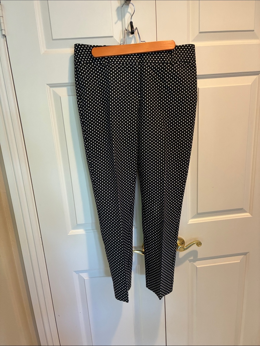Black/white ankle slacks